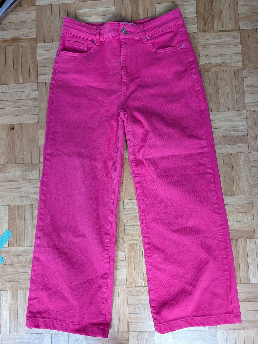 CHARLIE B Wide-Leg Jeans in Bright Pink